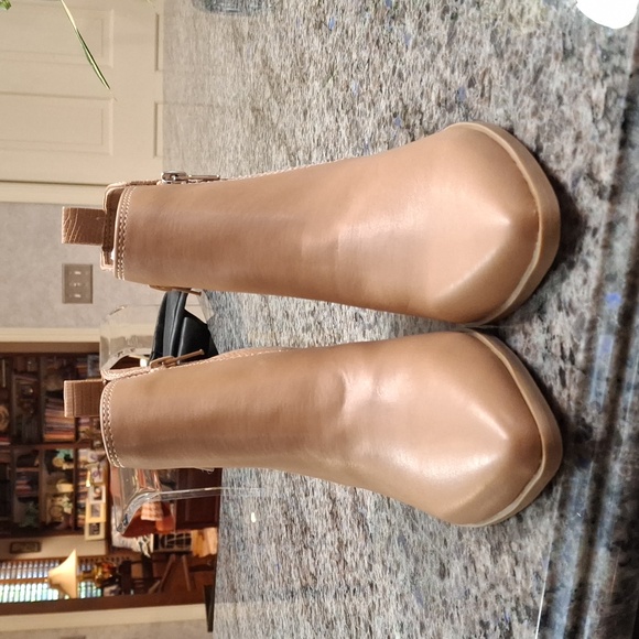 "DOLCE VITA" SZ. 7.5, KOOLEY ANKLE BOOTIES. NWOT. NEVER WORN! - Picture 2 of 16